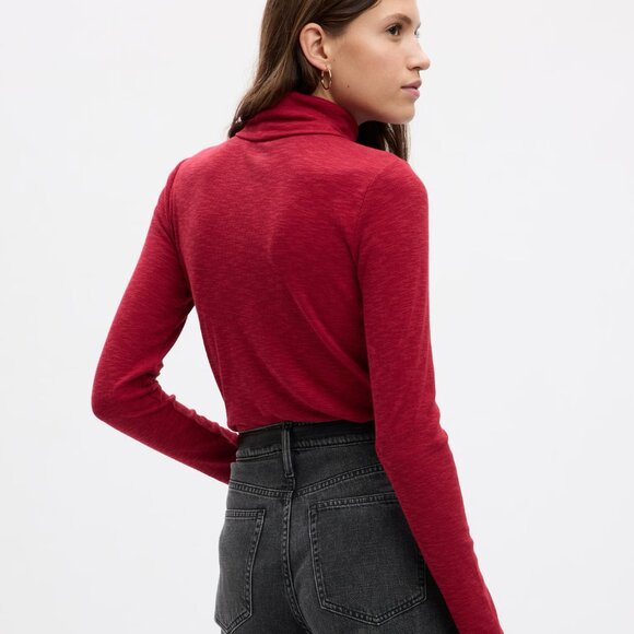 Gap Essential Rib Turtleneck, Cherry Red, size M - Picture 1 of 3